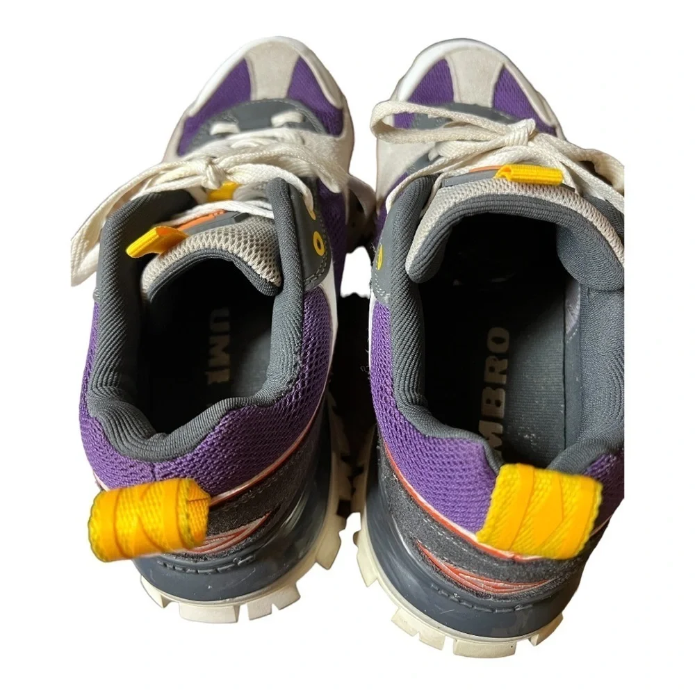Umbro Bumpy Leather Sneakers Size 6